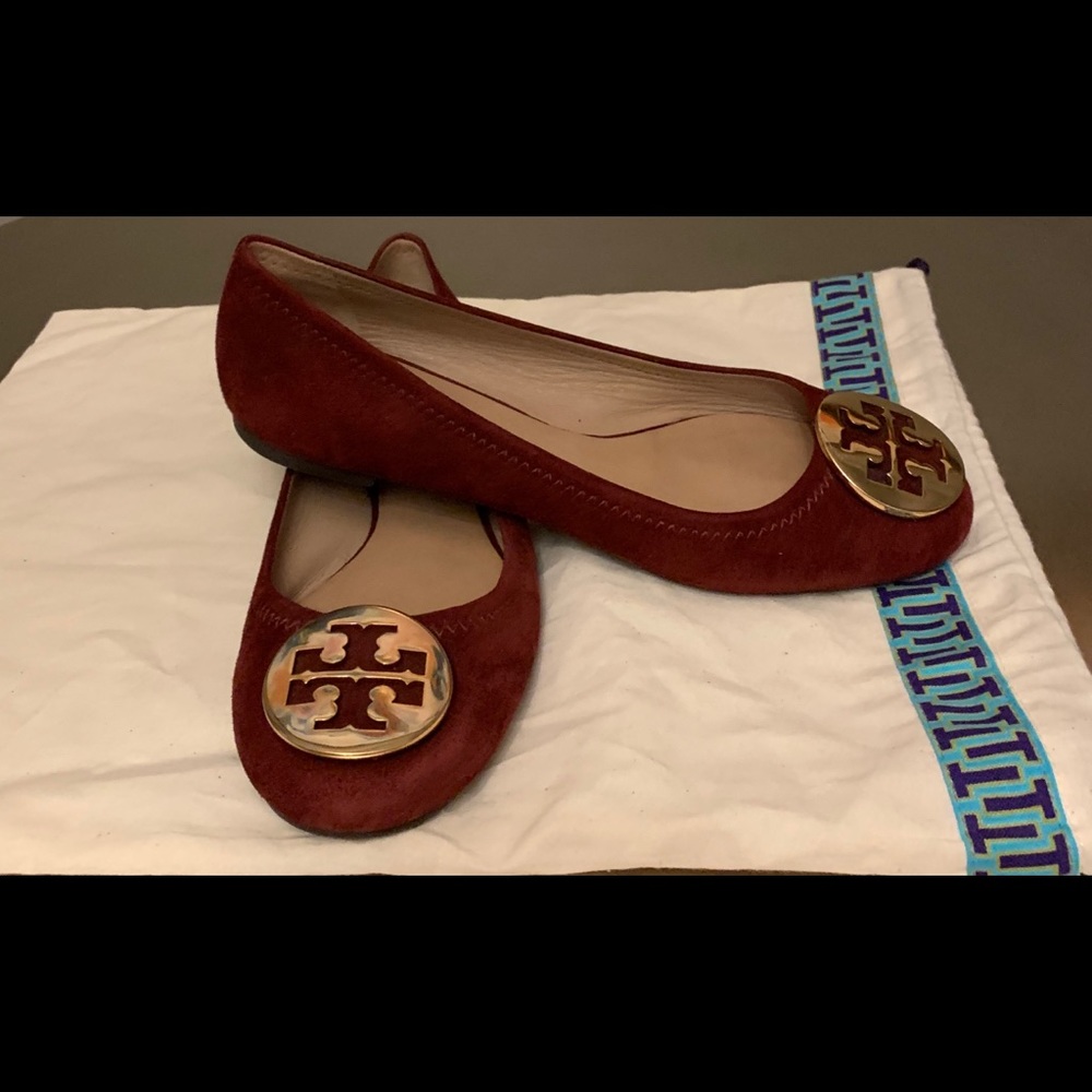Tory Burch Reva Suede Flats/Burgundy sz 6